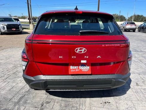 New 2026 Hyundai Kona SE FWD image 6