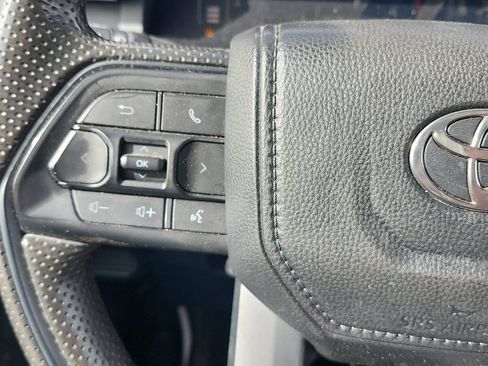 Used 2024 Toyota Tacoma SR5 AWD/4WD image 23