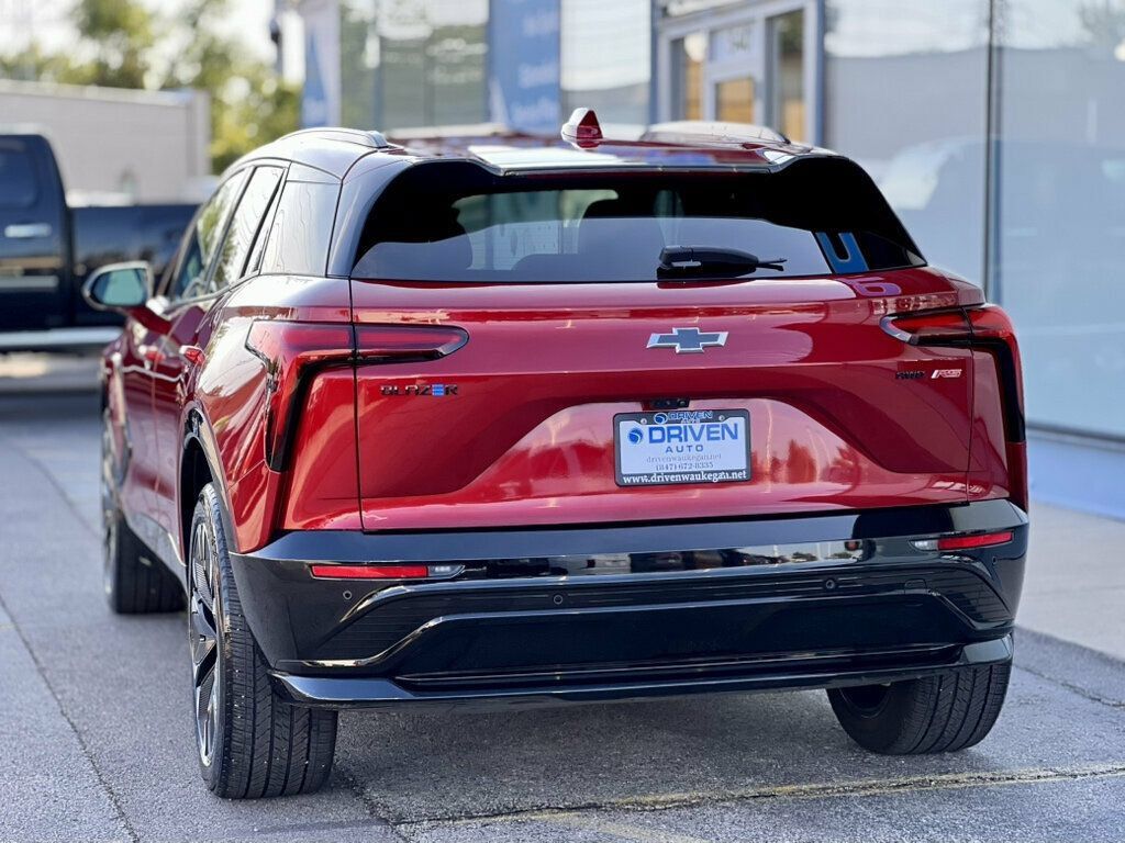Used 2024 Chevrolet Blazer EV RS AWD/4WD image 3