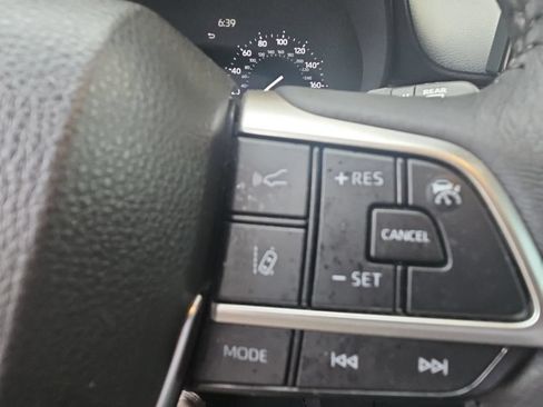 Used 2025 Toyota Sienna XLE w/ XLE Plus Package FWD image 20