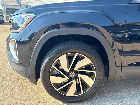 New 2026 Volkswagen Atlas SE FWD image 5