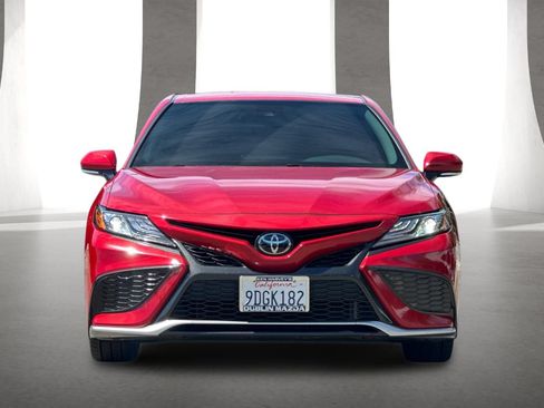 Used 2023 Toyota Camry XSE FWD image 9