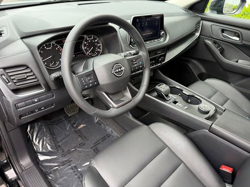 Certified 2026 Nissan Rogue SV AWD/4WD image 12