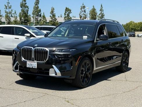 Used 2026 BMW X7 xDrive40i w/ Premium Package AWD/4WD image 2