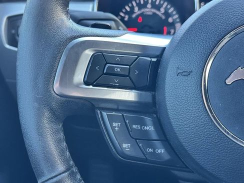 Used 2017 Ford Mustang Premium image 14