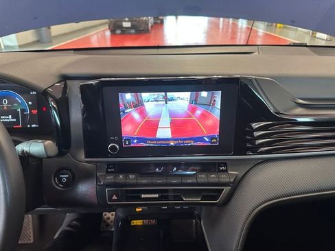 Certified 2025 Toyota Camry SE image 23