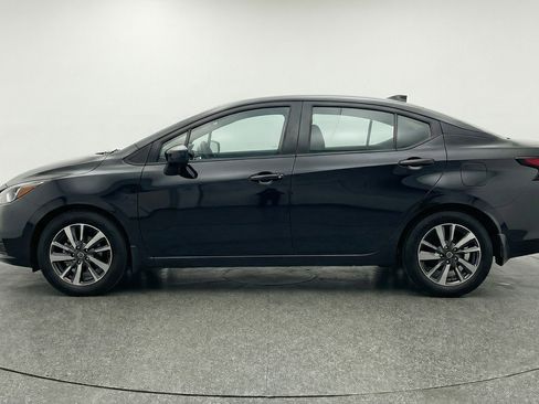 Used 2025 Nissan Versa SV image 5