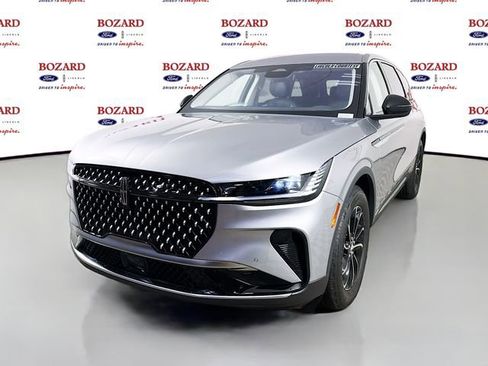 New 2026 Lincoln Nautilus Premier image 3