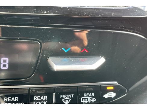 Certified 2025 Acura MDX w/Technology Package image 30