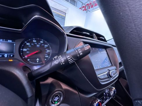 Used 2022 Chevrolet TrailBlazer LT FWD image 19