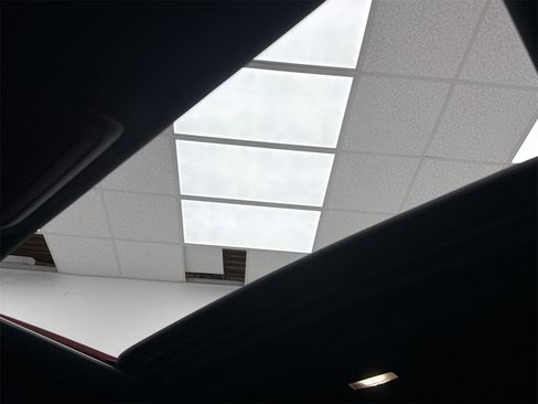 Used 2019 MAZDA MAZDA3 Hatchback w/ Premium Package image 36