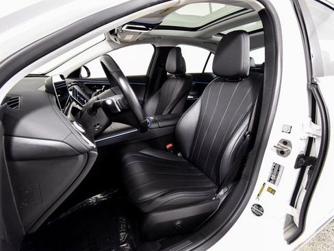 Used 2025 Mercedes-Benz E 450 E 450 image 4