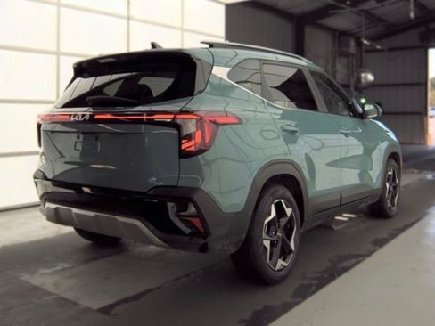 Certified 2026 Kia Seltos EX FWD image 3