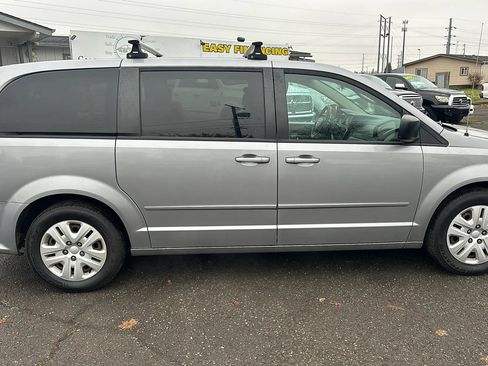 Used 2015 Dodge Grand Caravan SE w/ Quick Order Package 29E SE FWD image 7