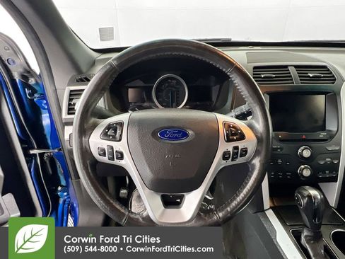 Used 2013 Ford Explorer XLT AWD/4WD image 8