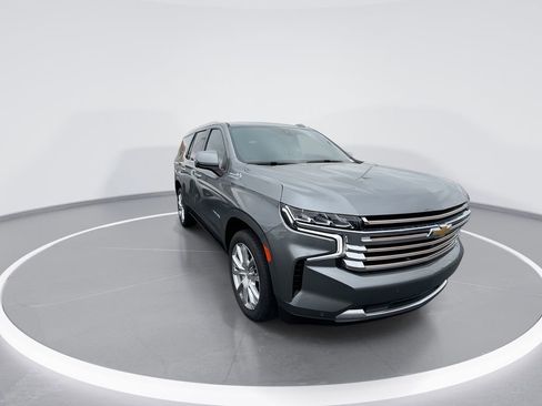 Used 2021 Chevrolet Tahoe High Country image 2