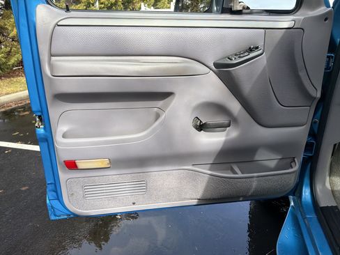 Used 1995 Ford F150 4x4 Regular Cab image 14