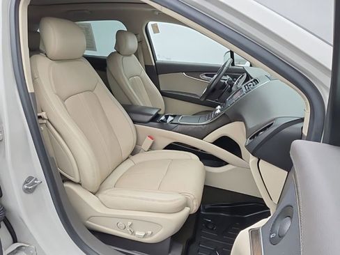 Used 2020 Lincoln Nautilus Reserve w/ Equipment Group 201A image 47