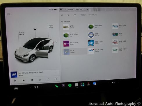 Used 2022 Tesla Model Y Long Range AWD/4WD image 15