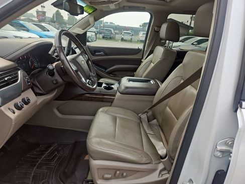 Used 2016 Chevrolet Suburban LT w/ Luxury Package AWD/4WD image 10