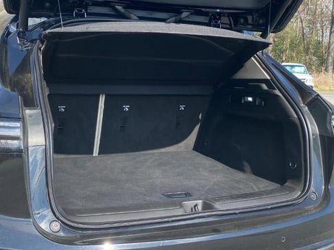 Certified 2022 Buick Envision Avenir w/ Technology Package II image 28