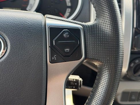 Used 2015 Toyota Tacoma 4x4 Double Cab w/ TRD Off-Road Package image 18