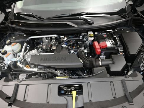 Certified 2026 Nissan Rogue SV FWD image 28