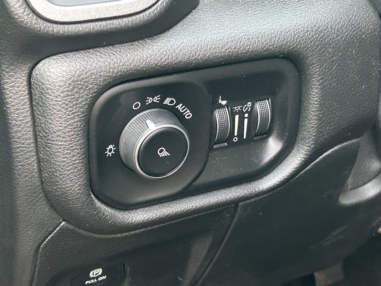 Used 2019 RAM 1500 Tradesman RWD image 13