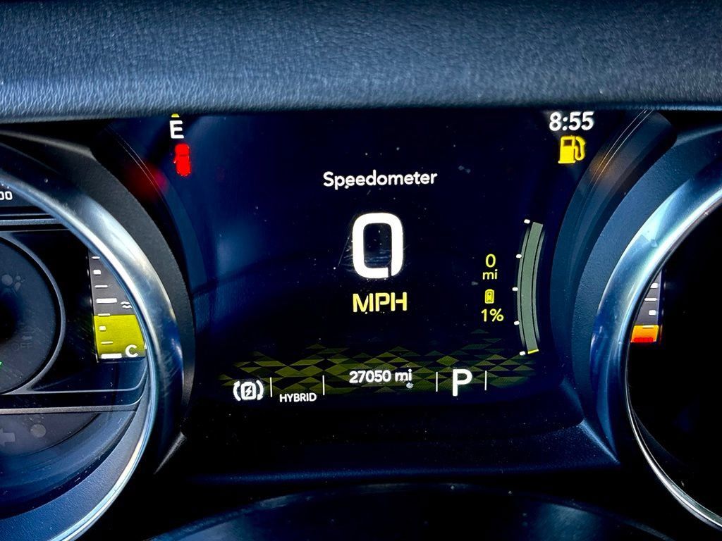 Used 2022 Jeep Wrangler Unlimited Sahara AWD/4WD image 35