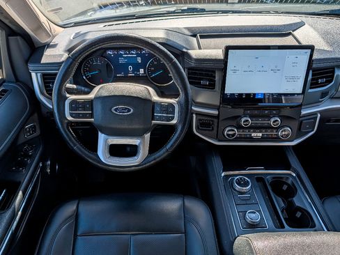 Used 2024 Ford Expedition XLT image 25