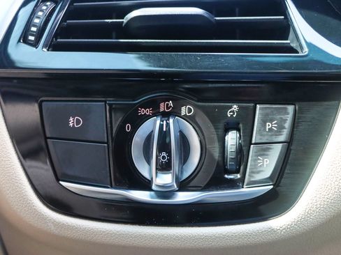 Used 2018 BMW 530i w/ M Sport Package RWD image 31