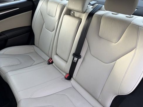 Used 2018 Ford Fusion Titanium image 30