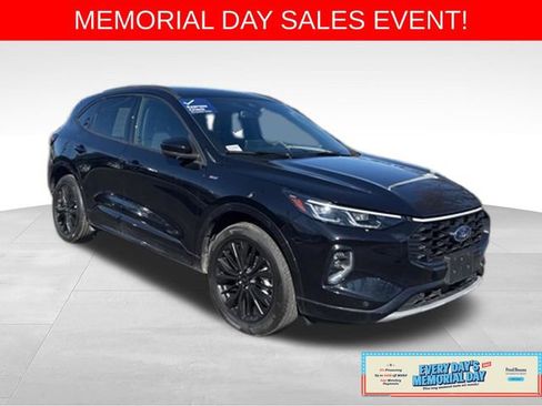 Certified 2023 Ford Escape ST-Line Elite AWD/4WD image 1