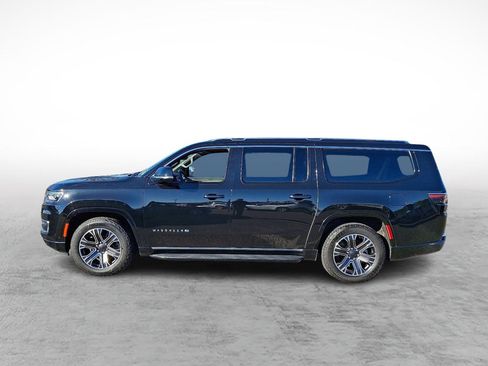 Certified 2024 Jeep Wagoneer L Series II w/ Flexible Seating Group image 2