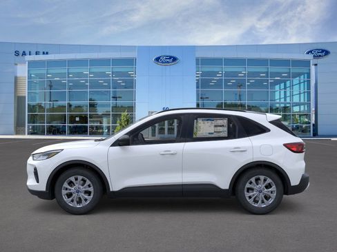 New 2025 Ford Escape Active w/ Active Premium Tech Pack image 4