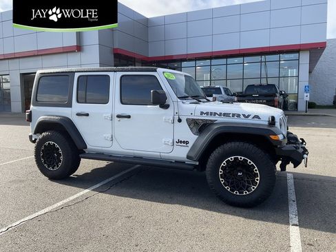 Used 2022 Jeep Wrangler Unlimited Sport image 1