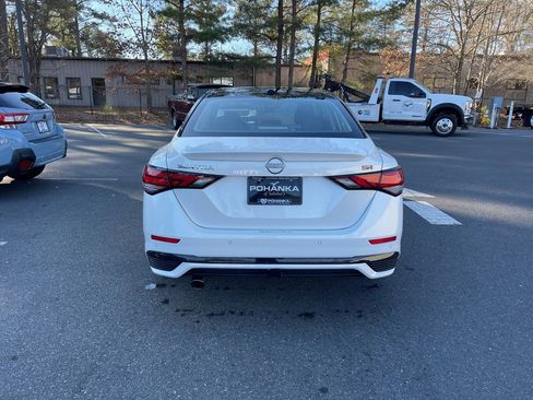 Used 2024 Nissan Sentra SR w/ SR Premium Package image 6