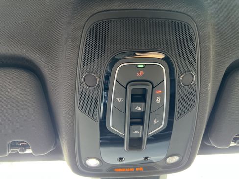 Used 2022 Audi SQ7 Prestige image 40