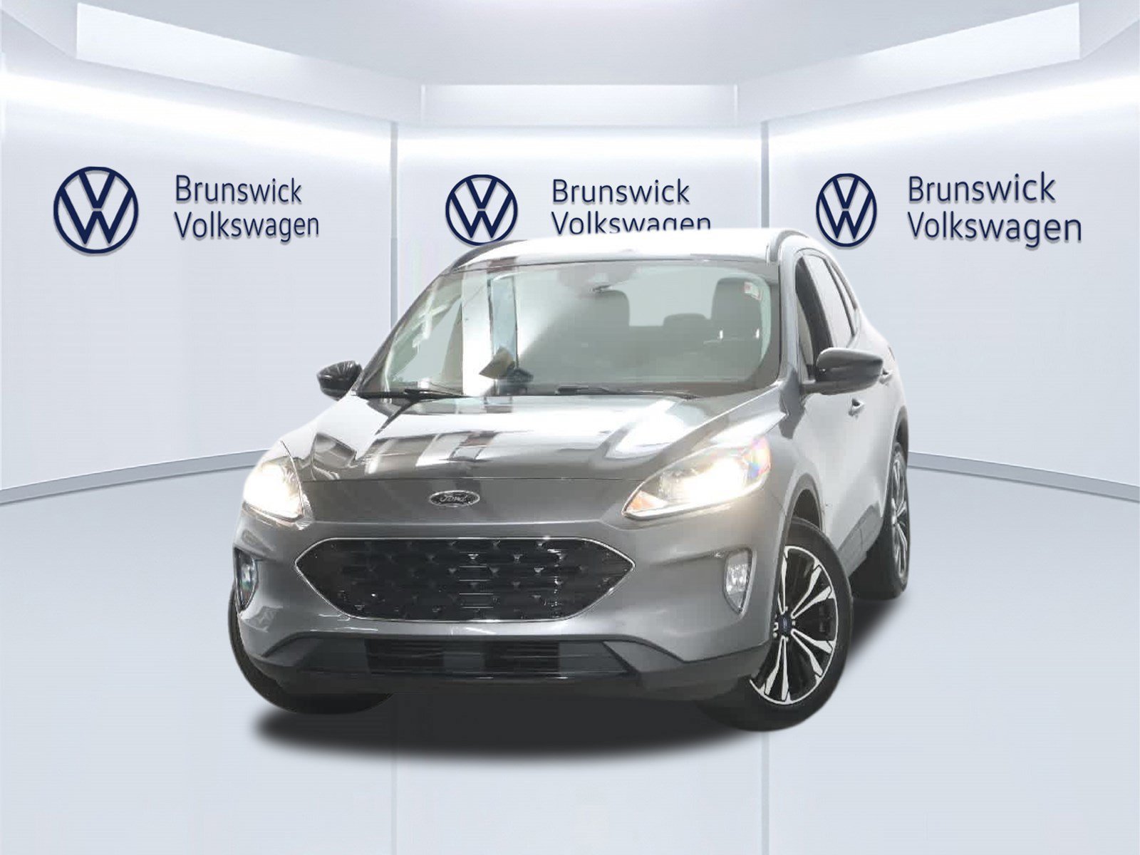 Used 2021 Ford Escape SEL w/ SEL Stealth AWD Package image 3