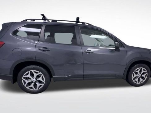 Used 2023 Subaru Forester Premium AWD/4WD image 9