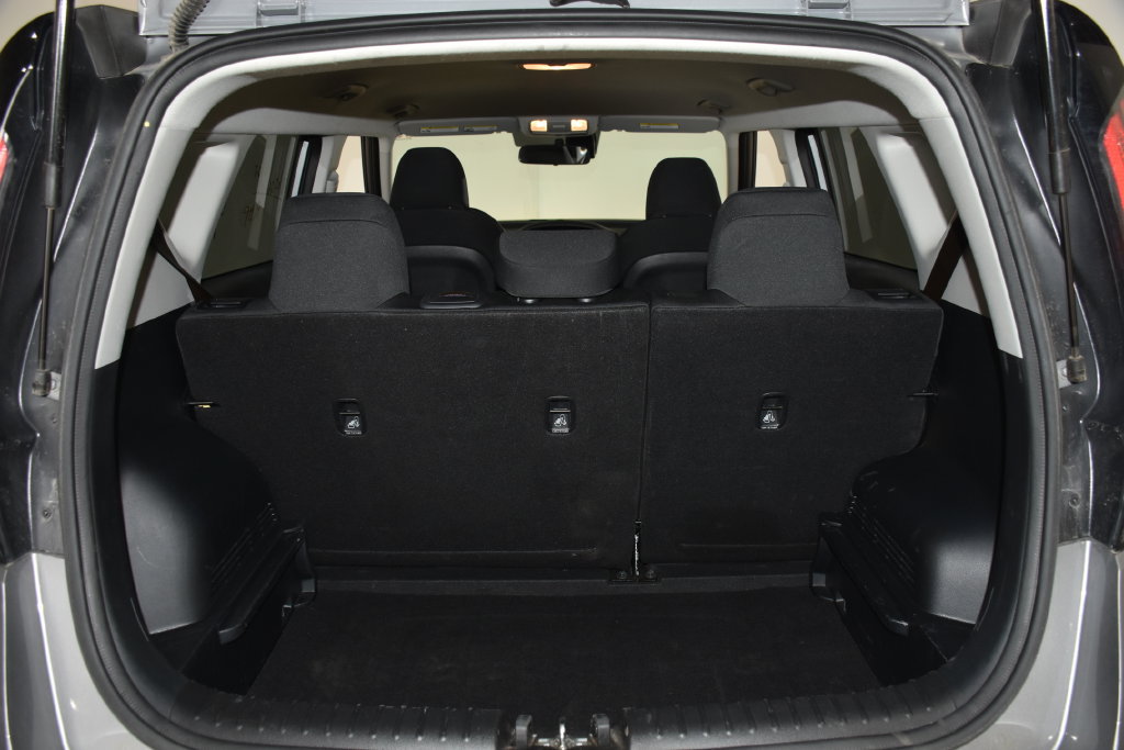 Used 2025 Kia Soul LX w/ LX Technology Package FWD image 27
