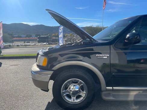 Used 2000 Ford Expedition Eddie Bauer image 31