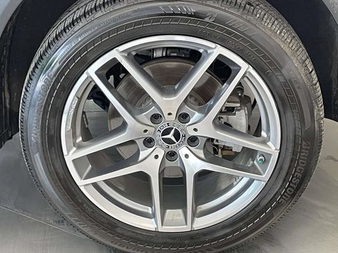 Used 2019 Mercedes-Benz GLC 300 4MATIC image 12