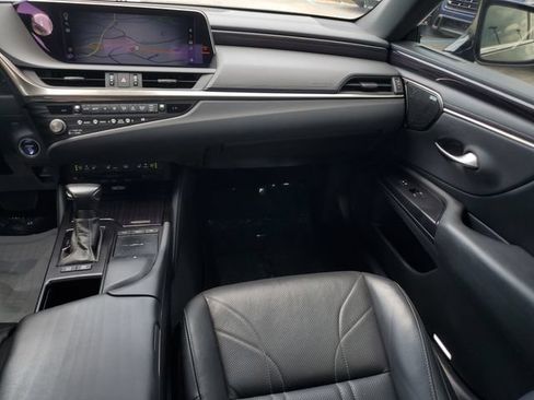 Used 2021 Lexus ES 300h Ultra Luxury w/ Accessory Package FWD image 16