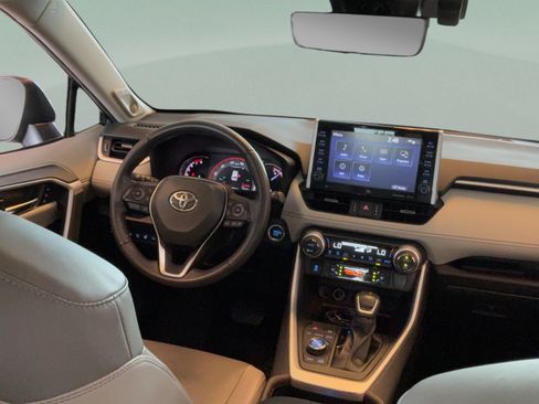 Certified 2022 Toyota RAV4 Limited AWD/4WD image 30