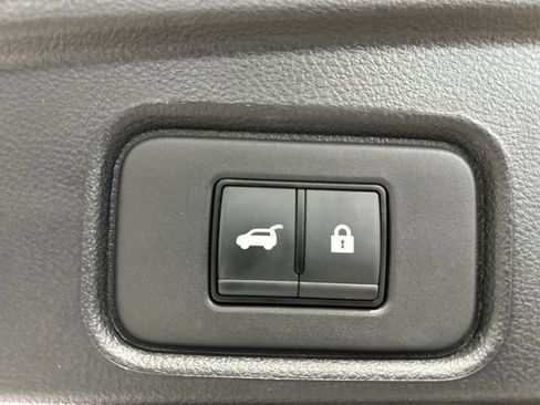 Certified 2024 Nissan Pathfinder SL image 42