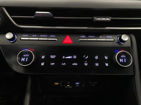 Used 2025 Hyundai Sonata Limited image 27