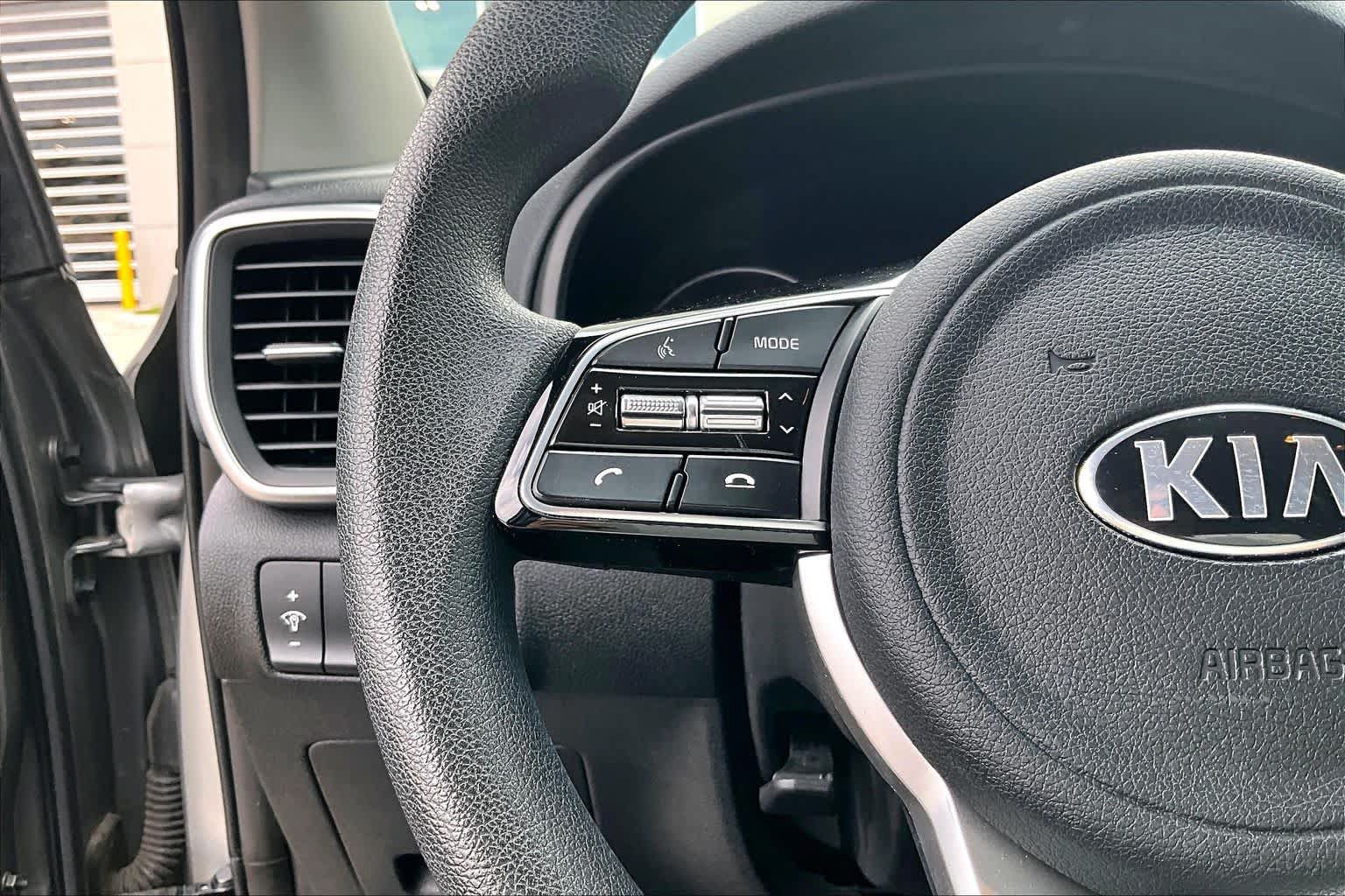 Used 2020 Kia Sportage LX FWD image 21