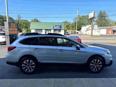 Used 2017 Subaru Outback 3.6R Limited image 7