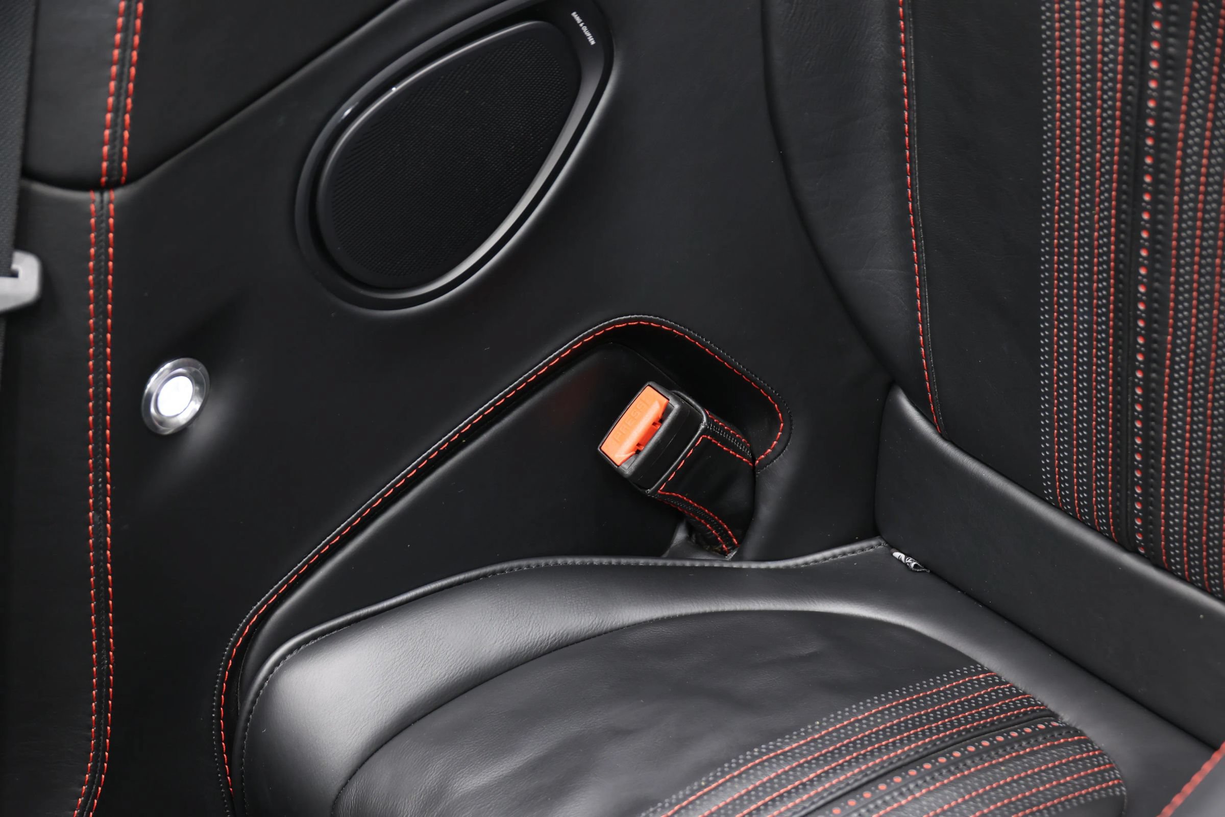 Used 2019 Aston Martin DB11 Volante RWD image 58
